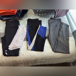 Women’s size large capris & legging pants active wear